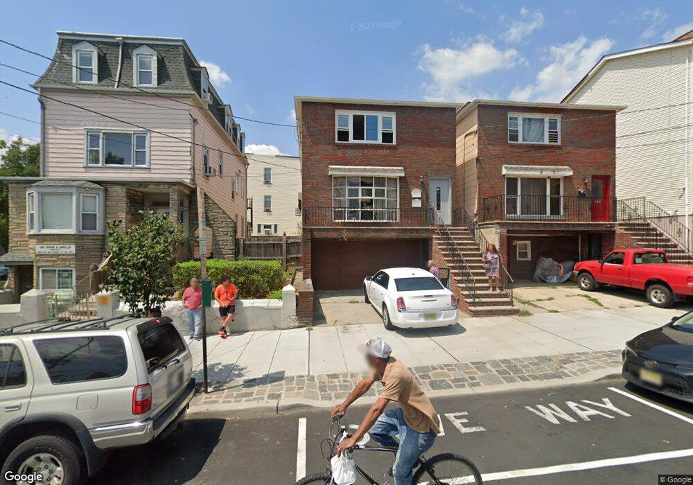 1005 Palisade Ave unit 2, Union City, NJ 07087 - photo 1