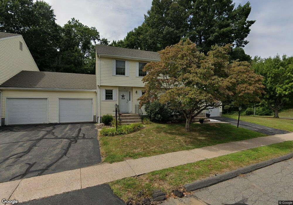 311 Strawberry Cir, Windsor, CT 06095 - photo 1