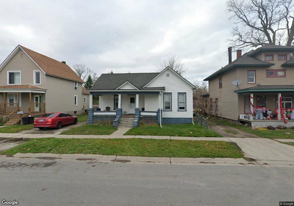 913 Chestnut St, Port Huron, MI 48060 - photo 1