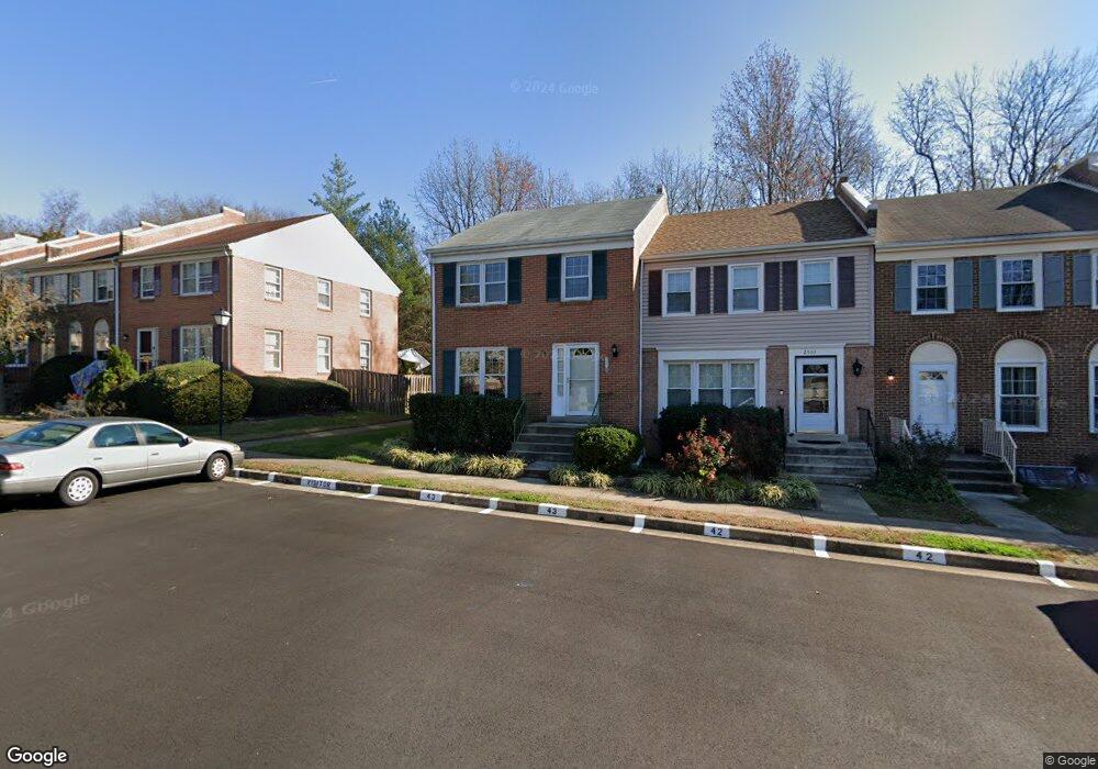 2531 Windbreak Dr, Alexandria, VA 22306 - photo 1