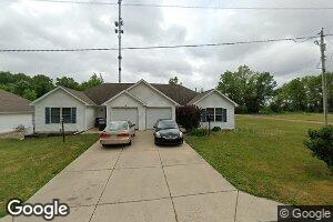 109 Troyer St, La Paz, IN 46537