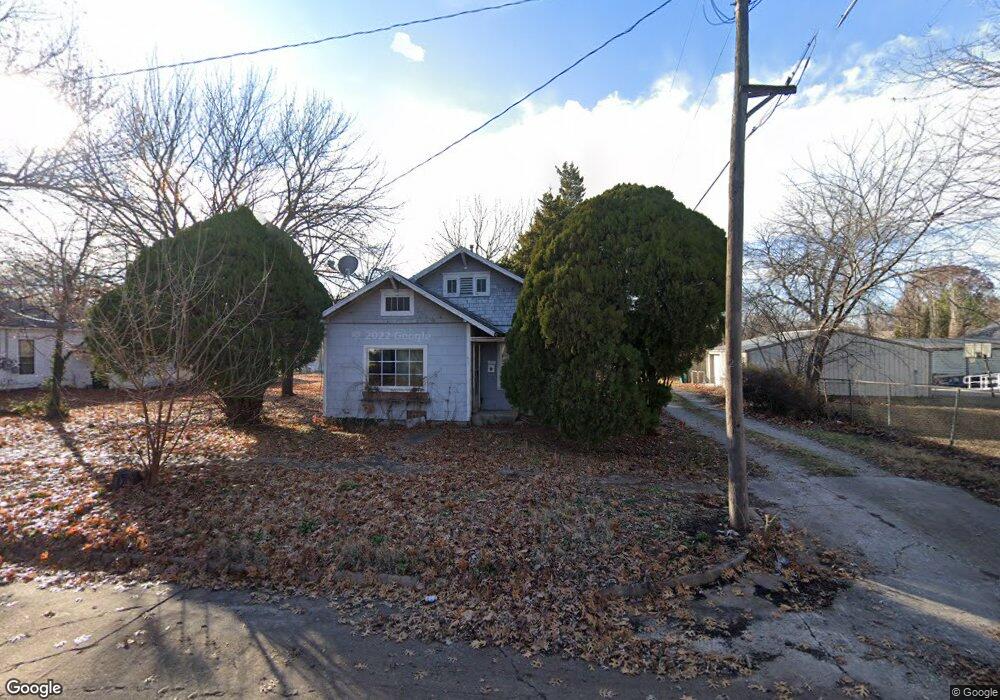410 N 27th St, Parsons, KS 67357 - photo 1