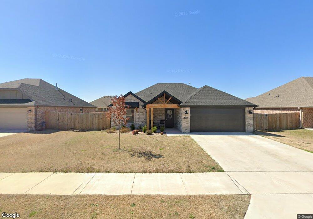 1011 Sugar Pine St, Tontitown, AR 72762 - photo 1