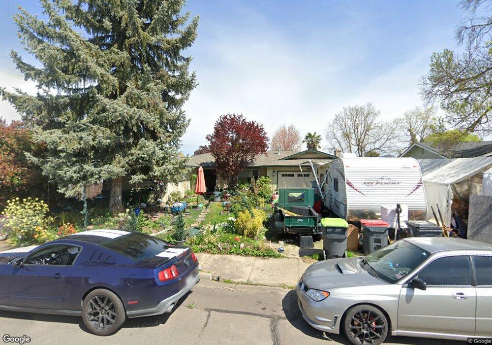 5070 Del Mar Dr, Central Point, OR 97502 - photo 1