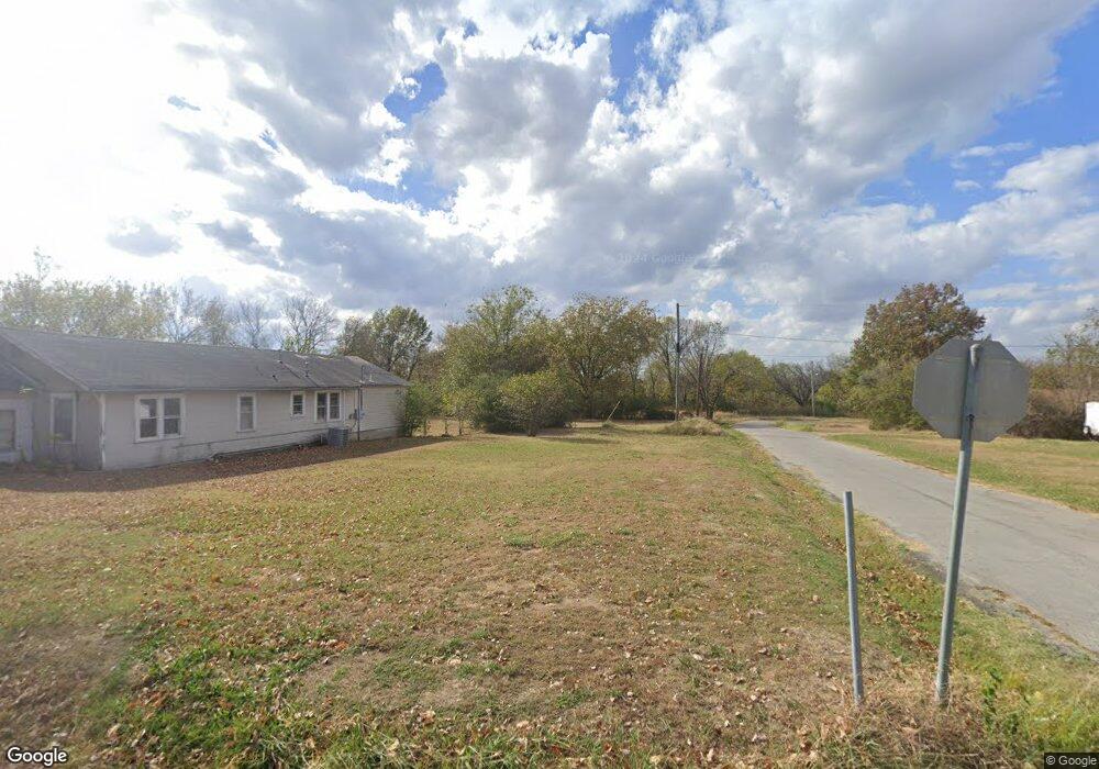 1100 S Osage Ave, Okmulgee, OK 74447 - photo 1