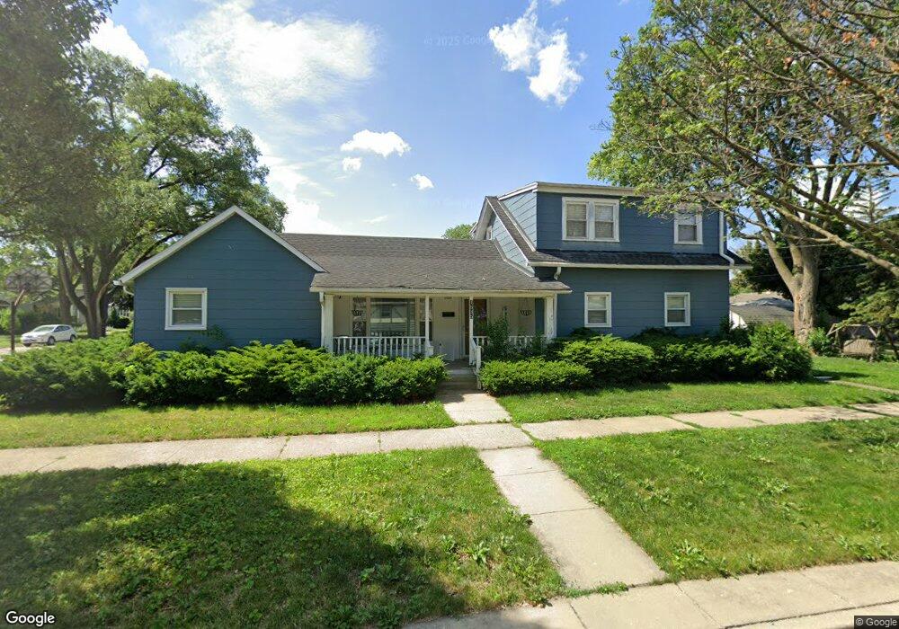 1535 Riverview Ave, Des Plaines, IL 60018 - photo 1