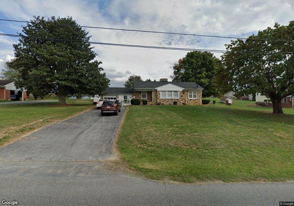 711 Aylor Grubbs Ave, Stanley, VA 22851 - photo 1