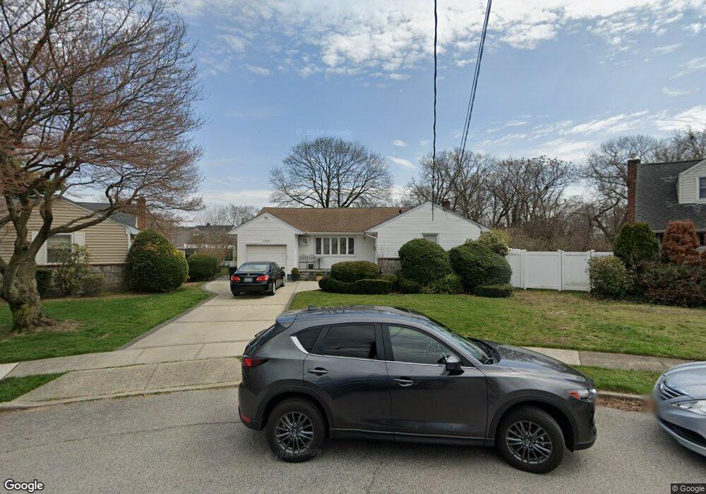 1221 Meadow Ct, Merrick, NY 11566 - photo 1