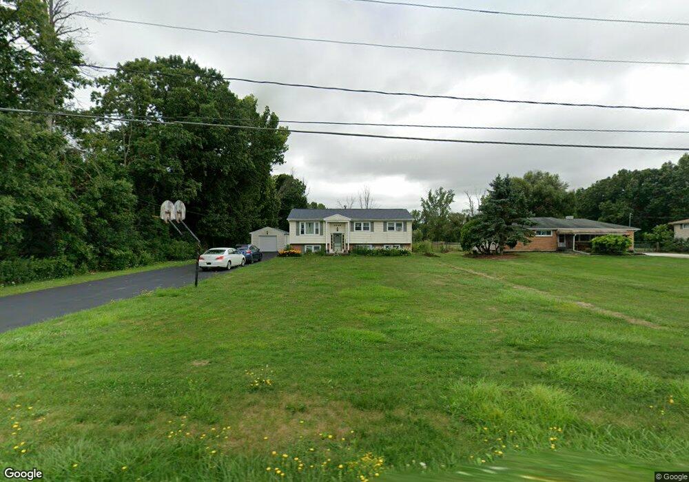 5446 Mapleton Rd, Lockport, NY 14094 - photo 1