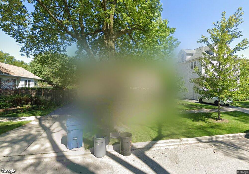 1624 Whitcomb Ave, Des Plaines, IL 60018 - photo 1