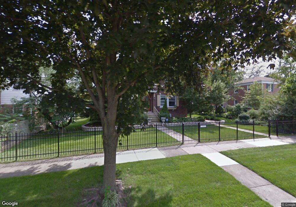 1583 Campbell Ave, Des Plaines, IL 60016 - photo 1