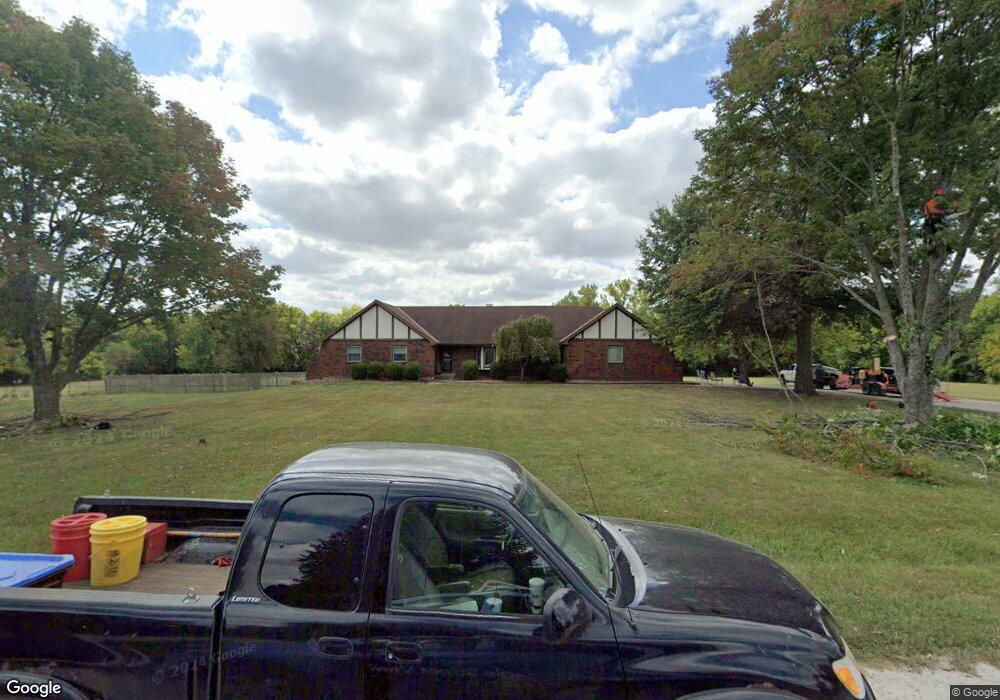 1608 N Prairie Ln, Raymore, MO 64083 - photo 1