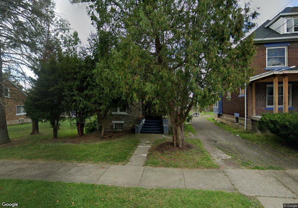 1114 Stambaugh Ave, Sharon, PA 16146 - photo 1