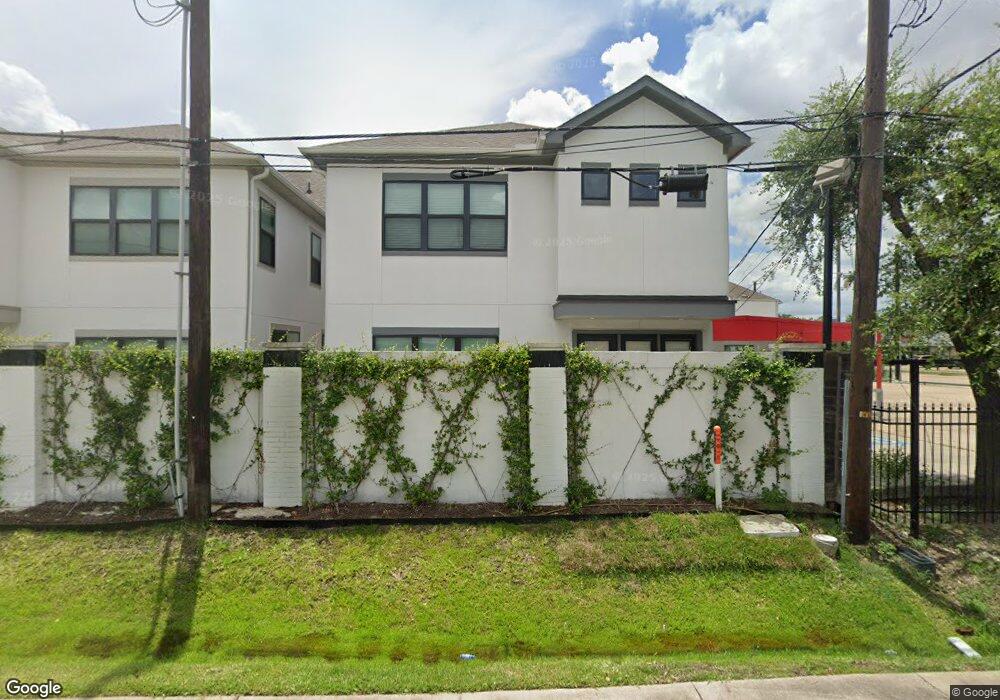 1750 Ojeman Spring Ln, Houston, TX 77055 - photo 1