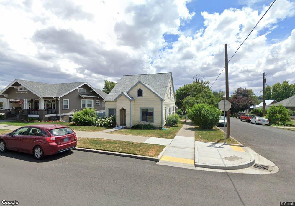 18 NW 9th St, Pendleton, OR 97801 - photo 1