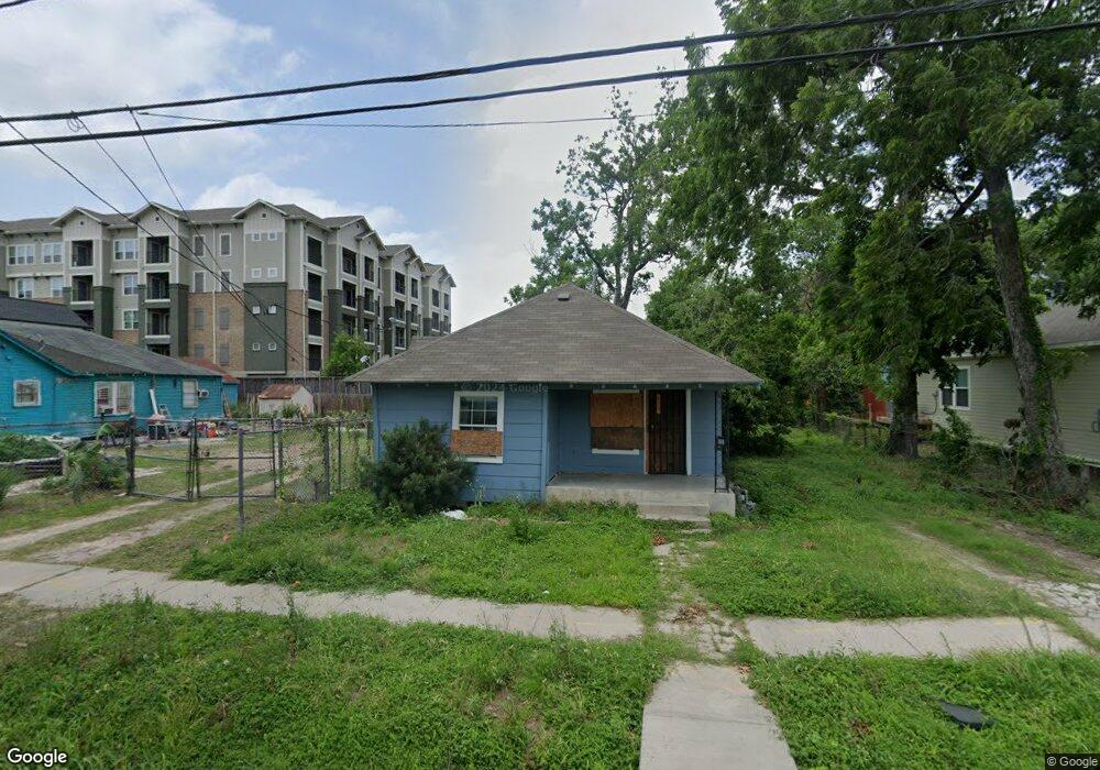 307 Neyland St, Houston, TX 77022 - photo 1