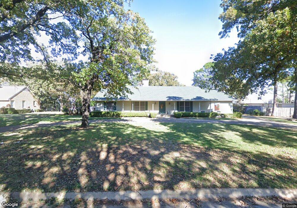 1419 Ridgecrest Cir, Denton, TX 76205 - photo 1