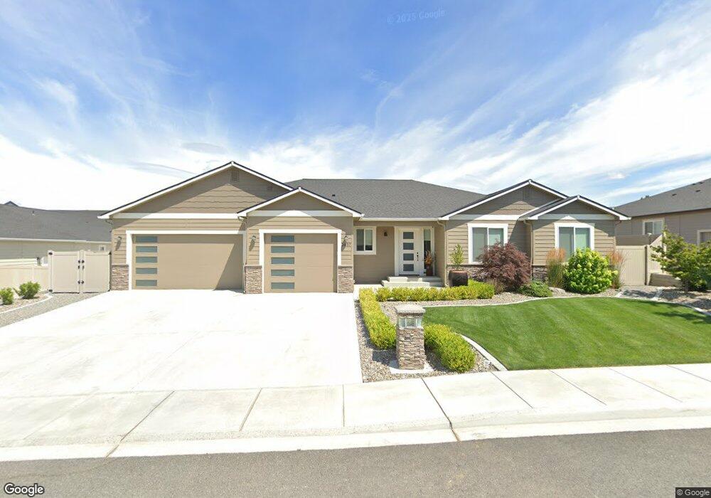 2637 7th St SE, East Wenatchee, WA 98802 - photo 1