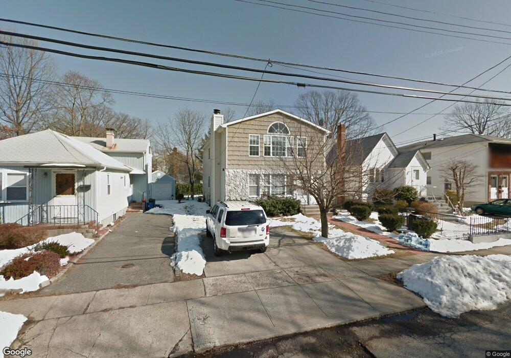 60 Edgewood Rd unit A, Port Washington, NY 11050 - photo 1