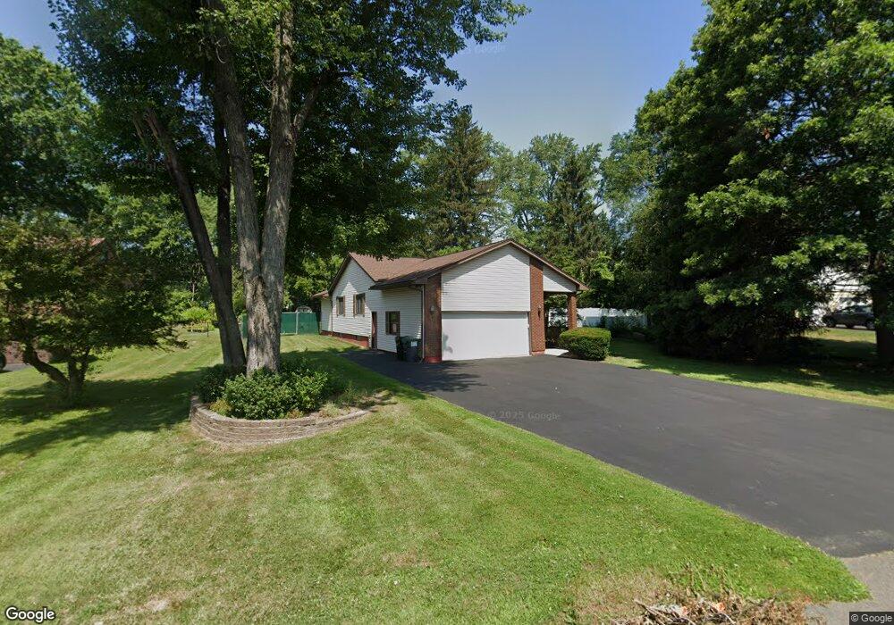 1061 Hickory Rd, Schenectady, NY 12309 - photo 1