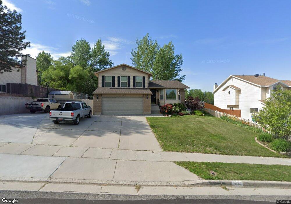 1102 Pebble Hills Cir, Sandy, UT 84094 - photo 1