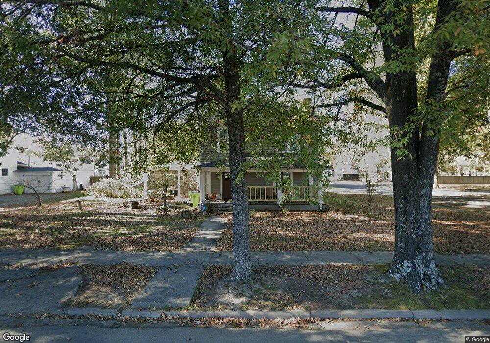 704 S Maple St, Stuttgart, AR 72160 - photo 1