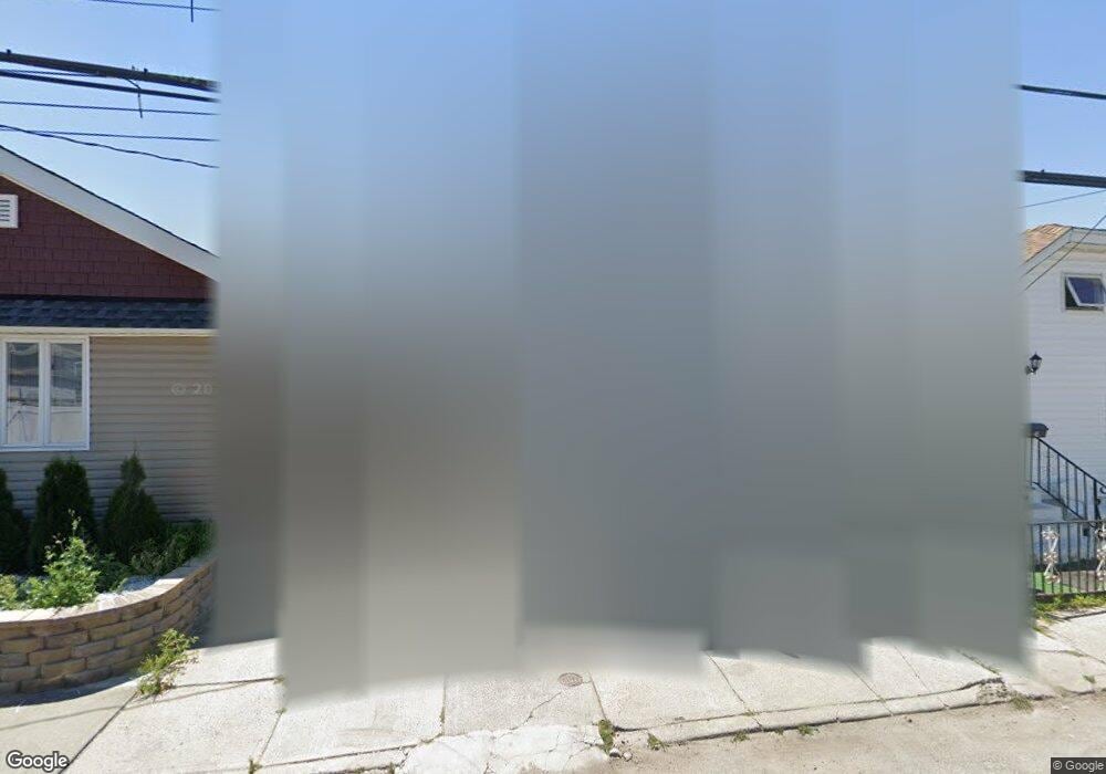 12 W 14th Rd, Broad Channel, NY 11693 - photo 1