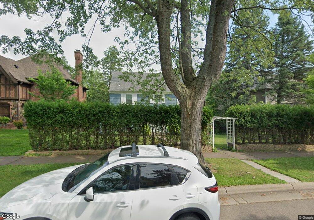 2414 E 2nd St, Duluth, MN 55812 - photo 1