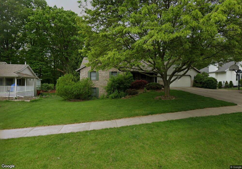 8687 Ridgebluff Dr SW, Byron Center, MI 49315 - photo 1