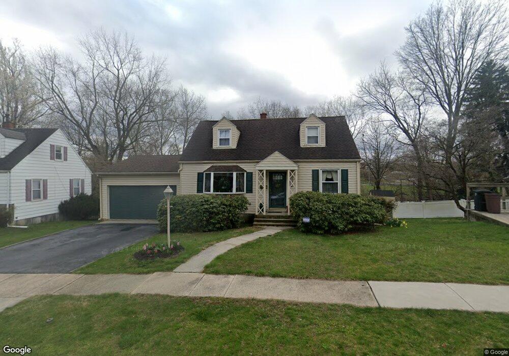 622 Jordan Cir, Whitehall, PA 18052 - photo 1