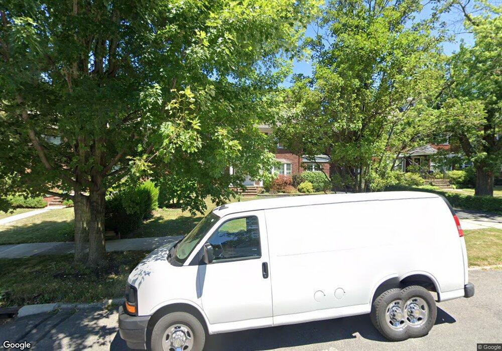 2657 Edgehill Rd, Cleveland, OH 44106 - photo 1