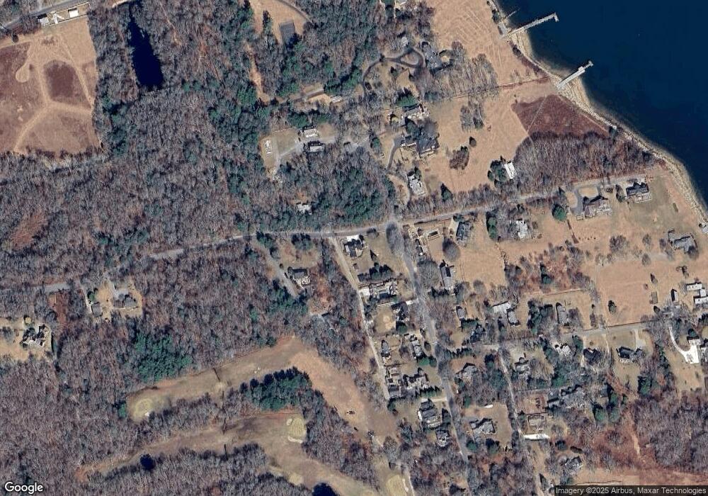 8 Nonquitt Ave, South Dartmouth, MA 02748 - photo 1