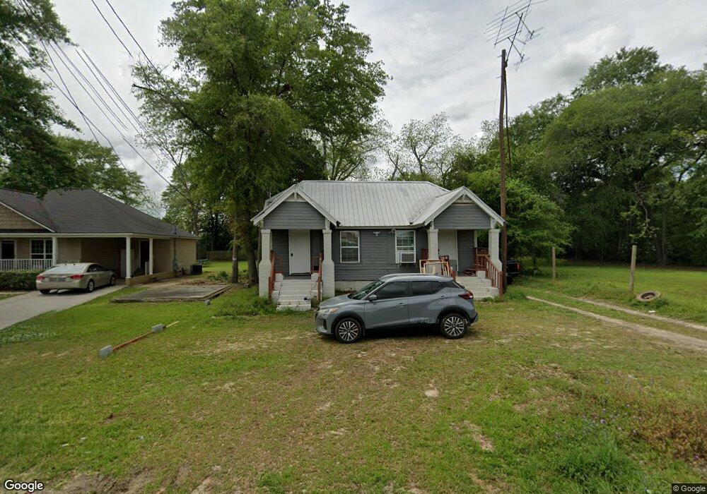 221 1st St, Moultrie, GA 31768 - photo 1