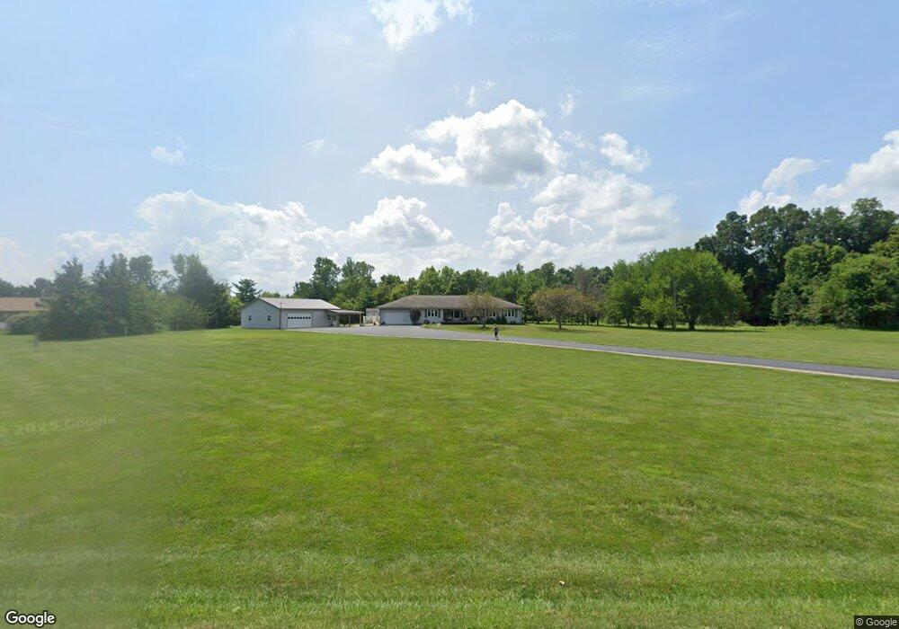 565 E Markle Rd, Huntington, IN 46750 - photo 1