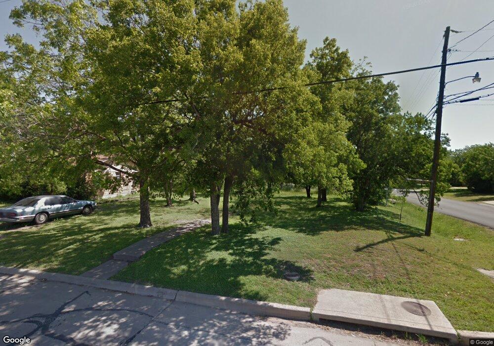 310 S Carlton St, Ennis, TX 75119 - photo 1