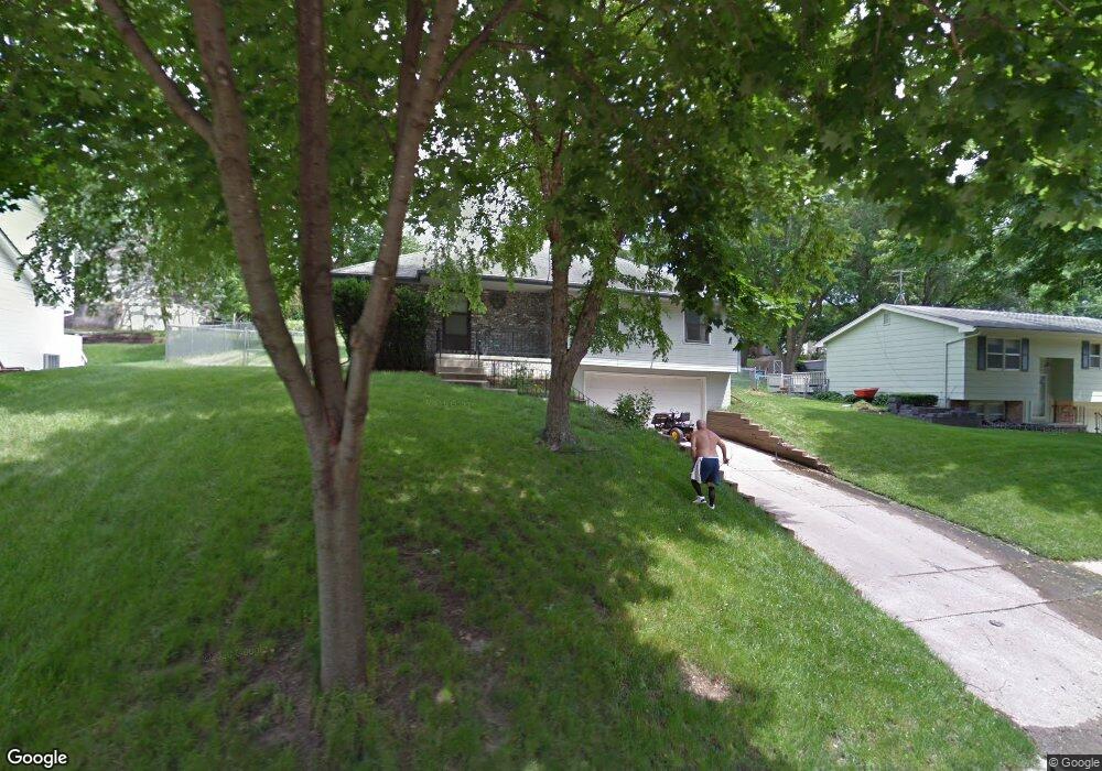 3845 SW 32nd St, Des Moines, IA 50321 - photo 1
