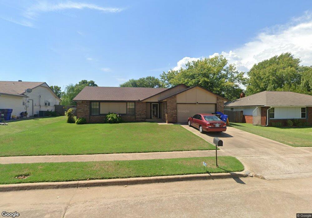 5608 S Ash Ct, Broken Arrow, OK 74011 - photo 1