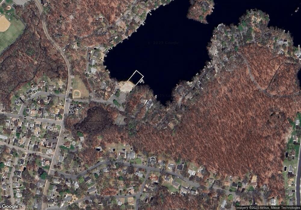 10 Club House Rd, Bloomingdale, NJ 07403 - photo 1