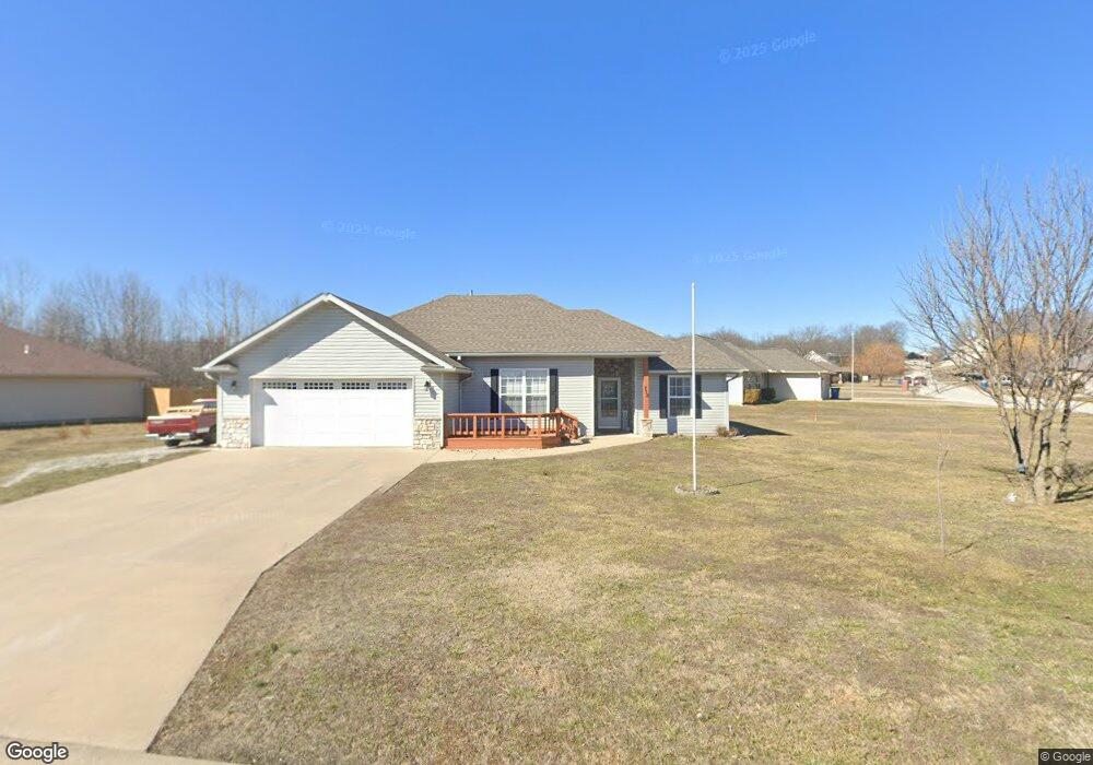 713 Remington Cir, Carl Junction, MO 64834 - photo 1