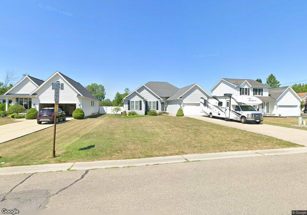 2667 Pinelake Dr, Niagara Falls, NY 14304 - photo 1