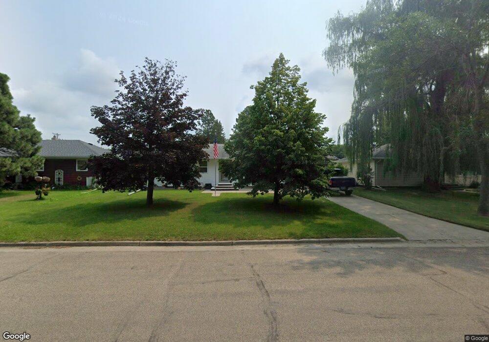 1514 4th Ave NE, Jamestown, ND 58401 - photo 1