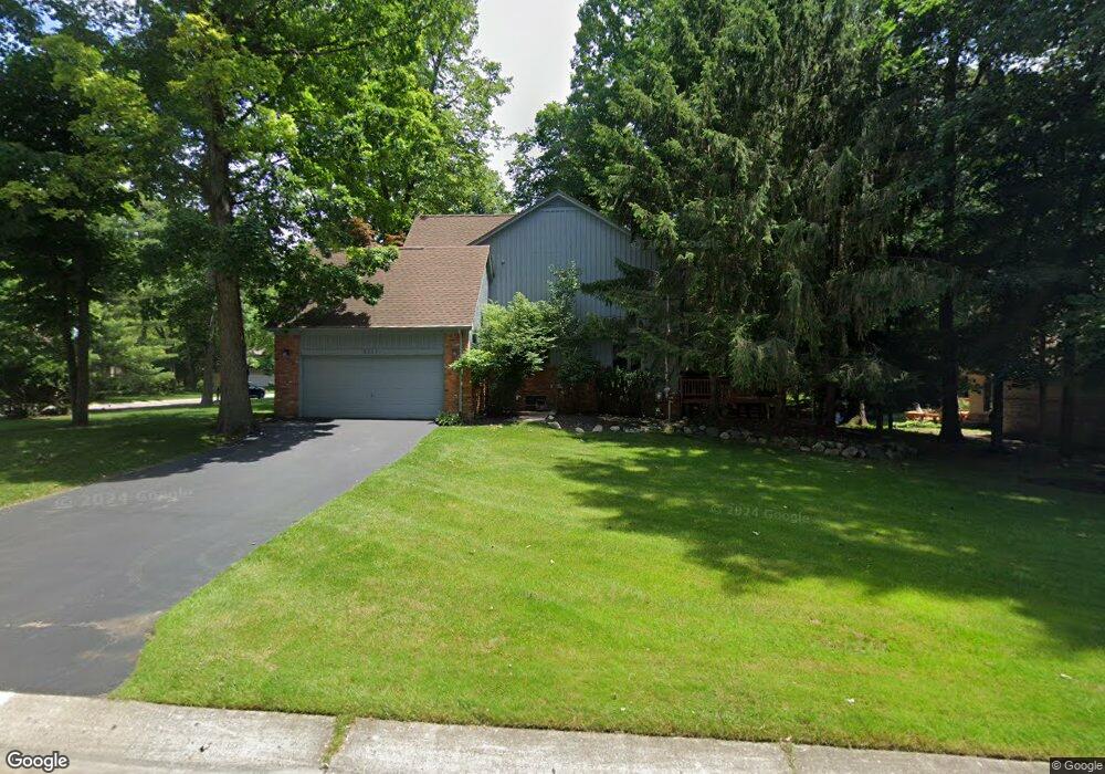 6235 Mission Dr, West Bloomfield, MI 48324 - photo 1
