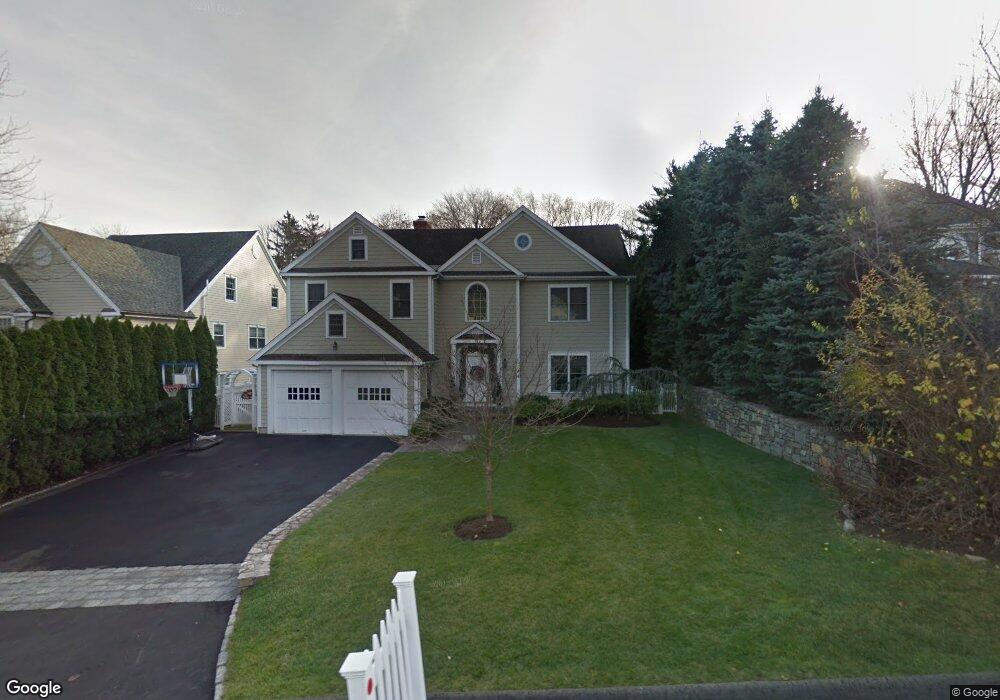 39 Deepwoods Ln, Old Greenwich, CT 06870 - photo 1