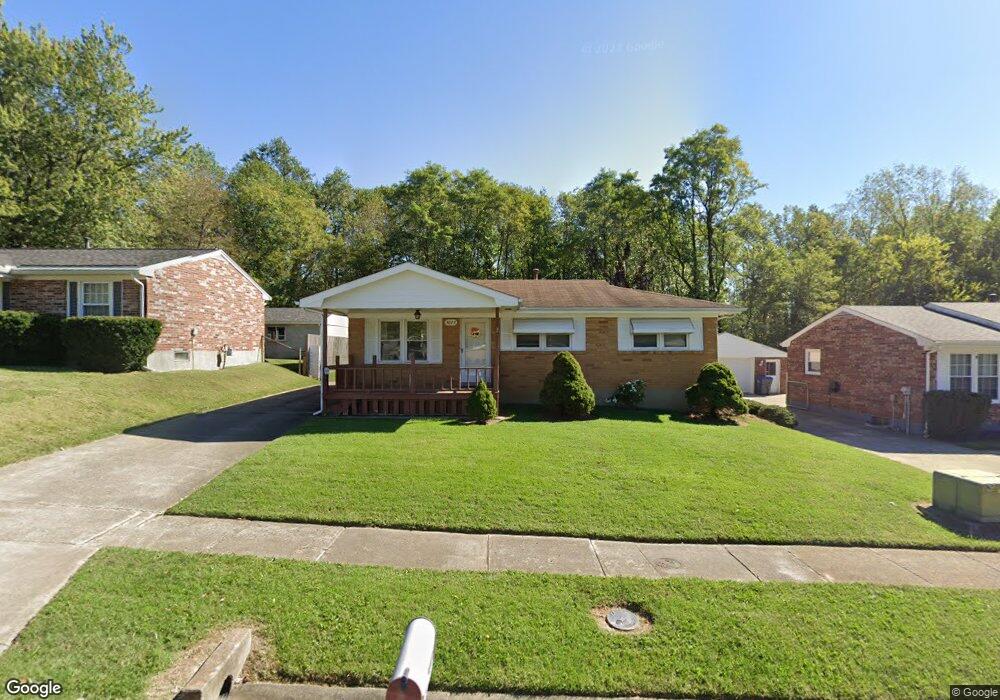 9223 Lantana Dr, Louisville, KY 40229 - photo 1