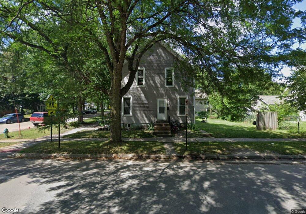 726 8th Ave SW, Cedar Rapids, IA 52404 - photo 1