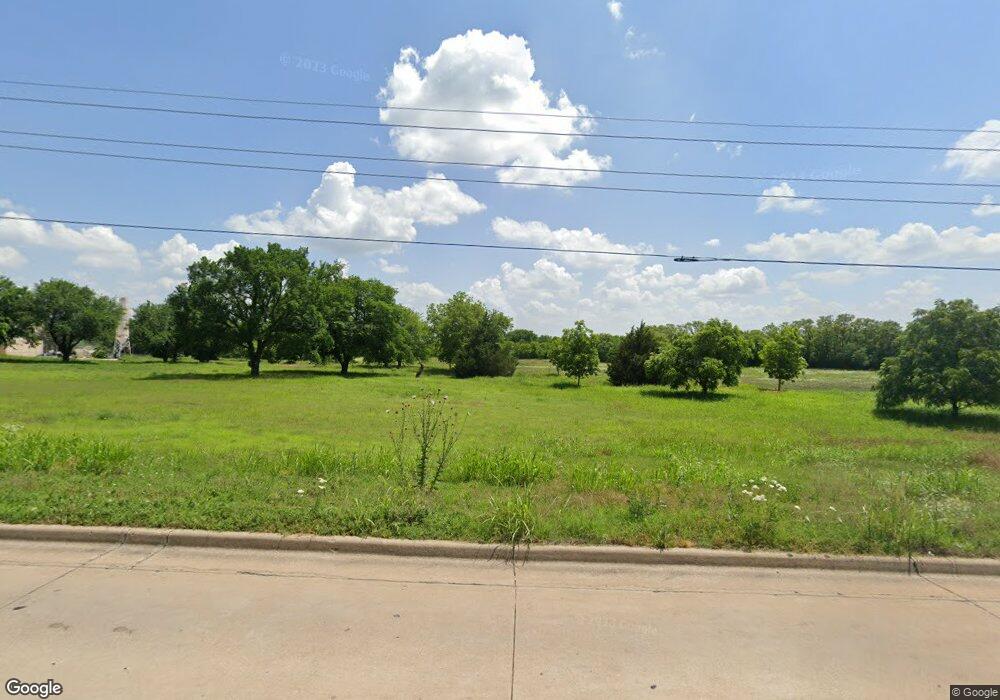 2112 W Bois D'Arc Ave, Duncan, OK 73533 - photo 1