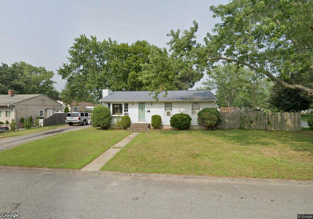 158 Burbank Dr, Warwick, RI 02886 - photo 1