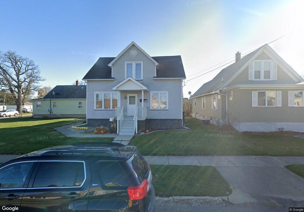 247 E 2nd St, Oglesby, IL 61348 - photo 1