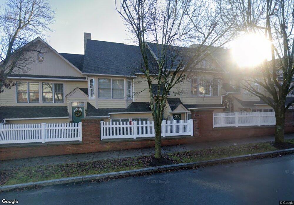 77 Locust Ave unit 115, New Canaan, CT 06840 - photo 1