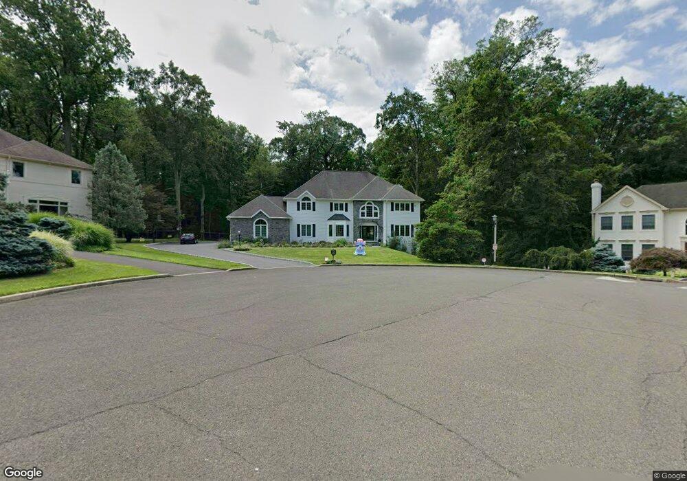 527 Pondview Rd, Jenkintown, PA 19046 - photo 1